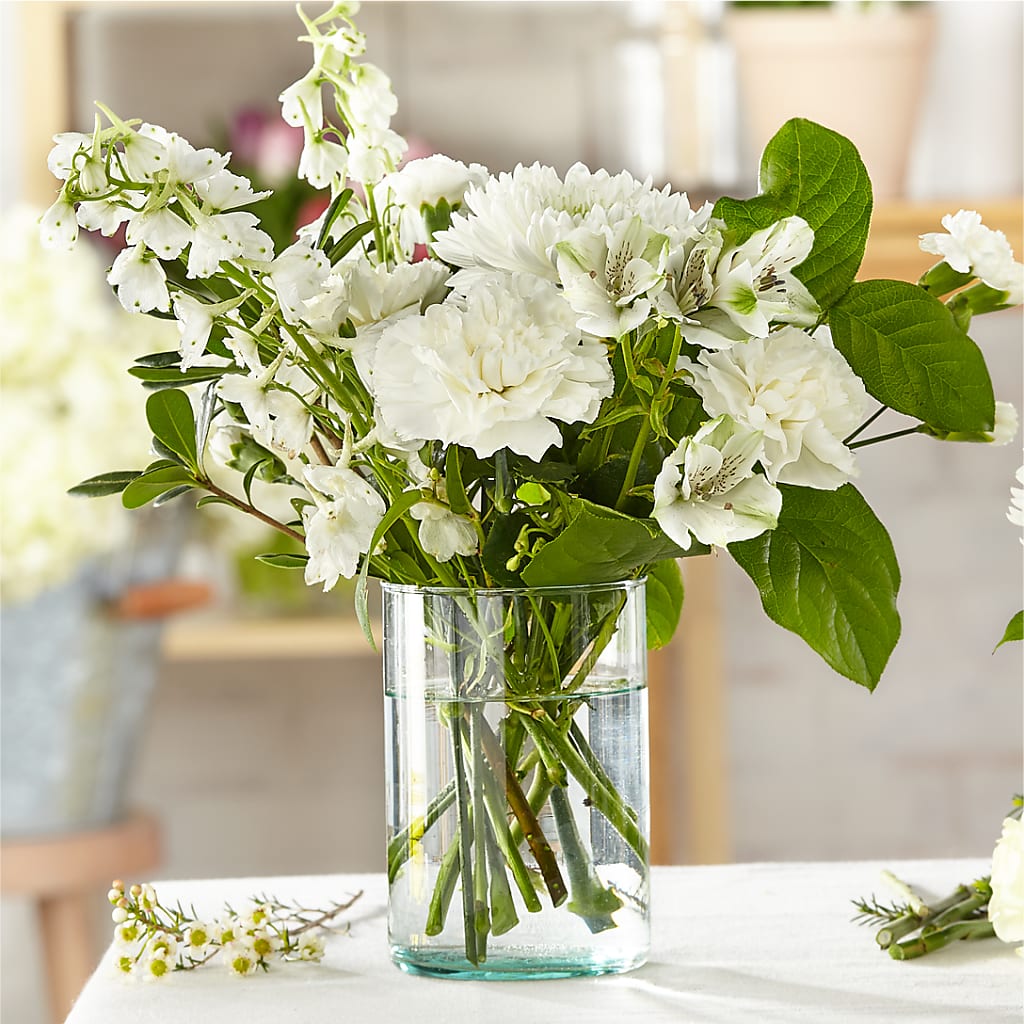 Classic Ivory – A Florist Original – Neilsen Florist, Seattle WA