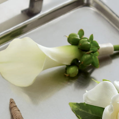 White Calla Boutonniere –  Neilsen Florist, Seattle WA